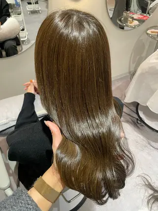 ロング 廣岡 采音のヘアスタイル