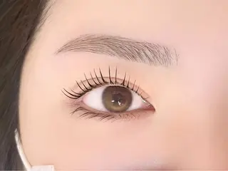 マツエク・マツパ 紬麦 -tsumugi-所属・櫻井 侑香の眉毛・アイブロウイメージ