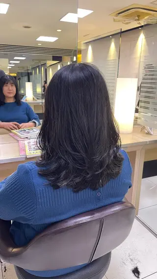 セミロング ICHINA🦋寒色 /青髪/艶髪/大船のヘアスタイル