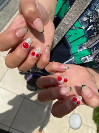 ロング カラー ヘアアレンジ キッズ ネイル マツエク・マツパ アイブロウ 福田 加奈のネイルデザイン