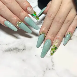 ネイル she nail studio所属・パラジェル/スカルプ salonOerbaのネイルデザイン