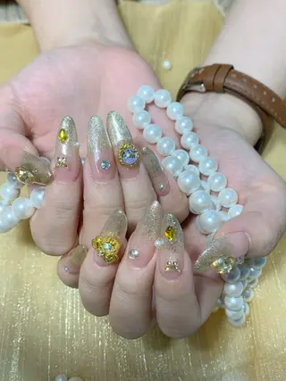 ネイル U·Mi nail salon所属・U·Mi 上野御徒町容のネイルデザイン