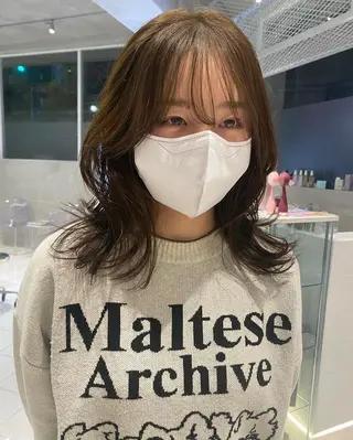 カラー ボブ/ハイトーン REINAのヘアスタイル