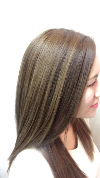 ロング 清原 悠理のヘアスタイル