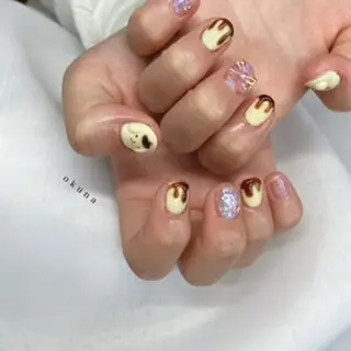 ショート パンチャパンチャ ネイルサロンのネイルデザイン