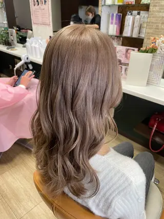 ロング カラー 徳留 もも花のヘアスタイル