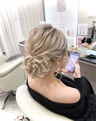 ロング ヘアアレンジ lien ヒジリのヘアスタイル
