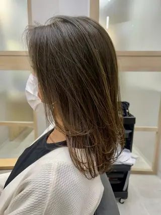 セミロング カラー 天野 涼のヘアスタイル