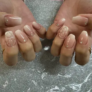 ネイル VIERU 🌈🎀💖のネイルデザイン