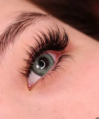 マツエク・マツパ SalondeRei /エミのマツエク・マツパデザイン