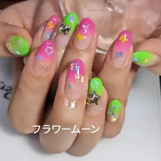 ネイル フラワー ムーンのネイルデザイン