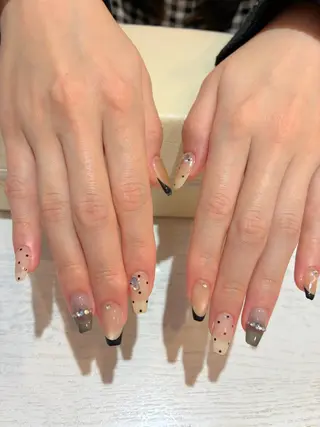 ネイル Nest 岩崎のネイルデザイン