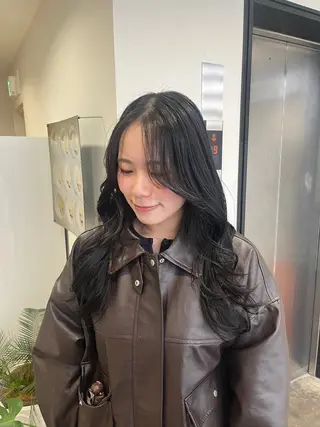 ロング Shion/ レイヤー/髪質改善のヘアスタイル