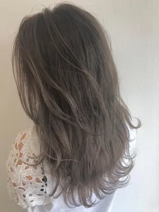 セミロング カラー ヘアアレンジ スズキ シオリのヘアスタイル