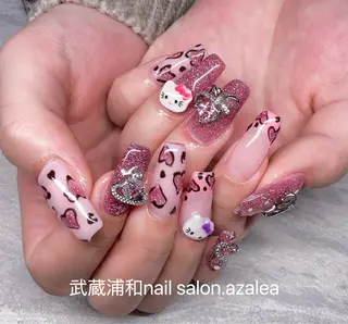 ネイル R inのネイルデザイン