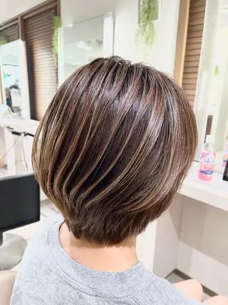 ショート 清藤 綾のヘアスタイル