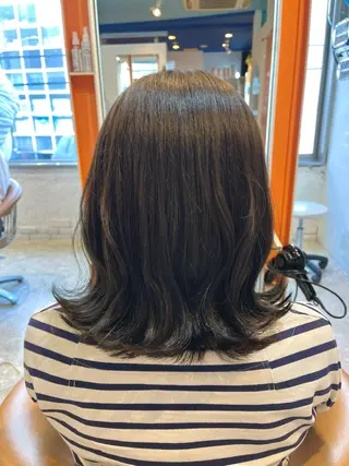 ミディアム カラー うしだ かおるのヘアスタイル