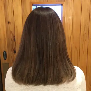 セミロング カラー プラーチェ 相模大野店所属・plaatje 義見のヘアスタイル