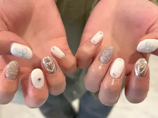 ネイル HENECY💞 SHIERIのネイルデザイン