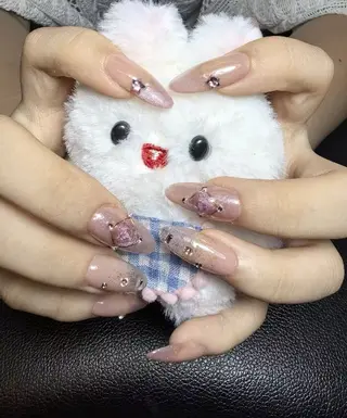 カラー U.mi Nail Salonのネイルデザイン