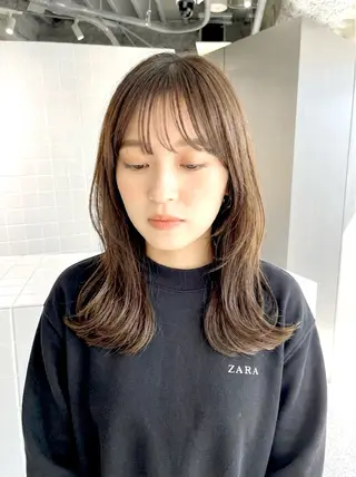 ミディアム カラー イサミ カズヒロのヘアスタイル