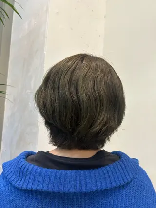 ショート カラー ウジイエ ミユウのヘアスタイル