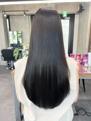 ロング MEGRI 三軒茶屋【メグリ】のヘアスタイル