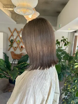 ミディアム カラー ELLE&SALLY 石野のヘアスタイル