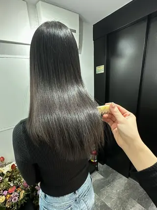 ロング カラー 近藤千翔🩵 髪質改善Periodのエステ・リラクイメージ