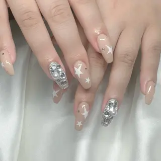 ネイル L'oeillet所属・L'oeillet HIBIKIのネイルデザイン