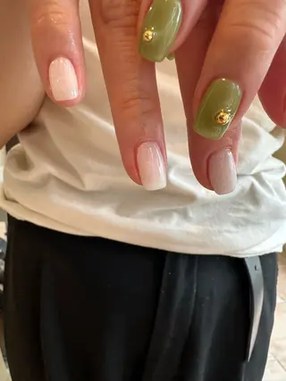 ネイル 佐藤 穂乃香のネイルデザイン