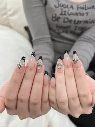 ネイル FLY NAIL&Eyelash Salon 梅田店所属・YUKI FUKUMARUのマツエク・マツパデザイン