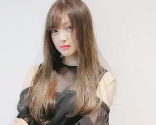 ロング カラー スタイリスト /仲川葵のヘアスタイル