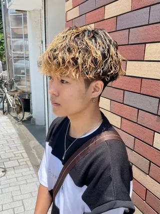 ショート カラー パーマ メンズ grAt所属・森 真伊希のヘアスタイル