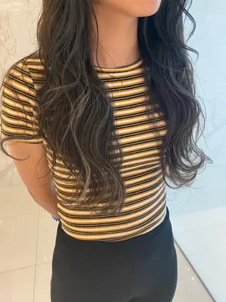 ロング カラー AVANCE emiのヘアスタイル