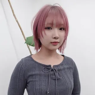 ショート LUCCI所属・udaハイトーン /ボブ/レイヤーのヘアスタイル