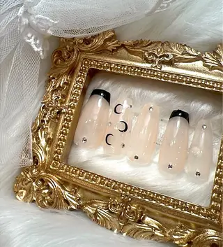 ネイル LIB VALLA Yuri🍭🖤のネイルデザイン