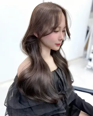 ロング 韓国ヘア🇰🇷／ 艶カラー鈴木萌愛🩶のヘアスタイル