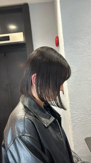 ミディアム 韓国ヘア/ブリーチ無 しWカラー/オリーブのヘアスタイル