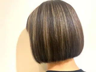 ショート カラー ヘアアレンジ Moana by HEADLIGHT所属・tomoka／ デザインカラー🌺のヘアスタイル