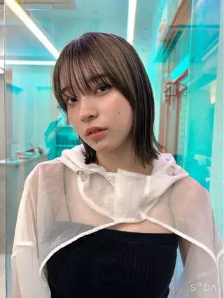ミディアム 飯嶋 萌のヘアスタイル