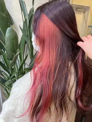 ロング ブリーチカラー🦖 岡部木乃夏のヘアスタイル