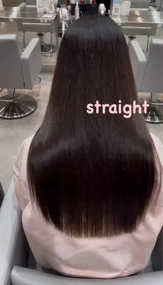 ロング ワダ モエナのヘアスタイル