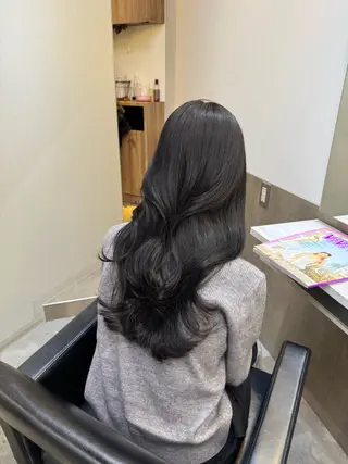 ロング カラー 韓国ヘア🇰🇷 YUKINAのヘアスタイル