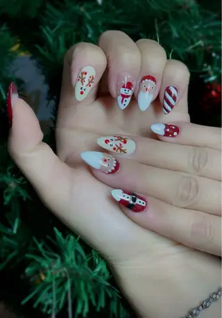 ネイル ROSY NAIL所属・グェン ティモンカムのネイルデザイン