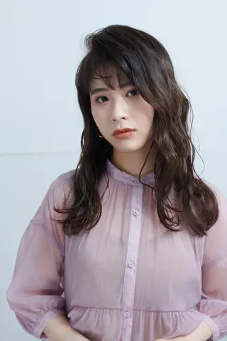 セミロング 勝沼 佑季のヘアスタイル