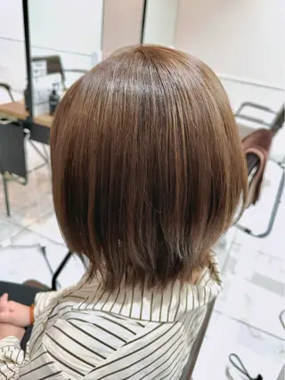 ミディアム 八木 菜美のヘアスタイル