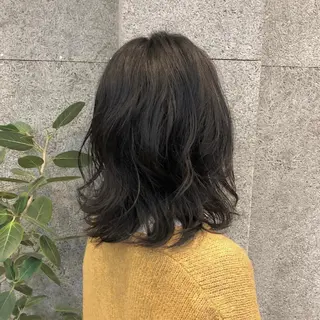 ミディアム パーマ カトウ ユウカのヘアスタイル