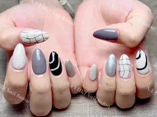 マツエク・マツパ Queenie 🦋のネイルデザイン