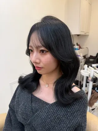 ロング カラー Qmee所属・Shun 透明感カラ ー/似合わせカットのヘアスタイル